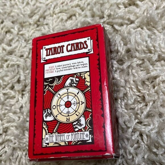 The Wheel of Fortune Tarot Card Deck 78 Cards Greenbrier International Inc - Picture 1 of 7